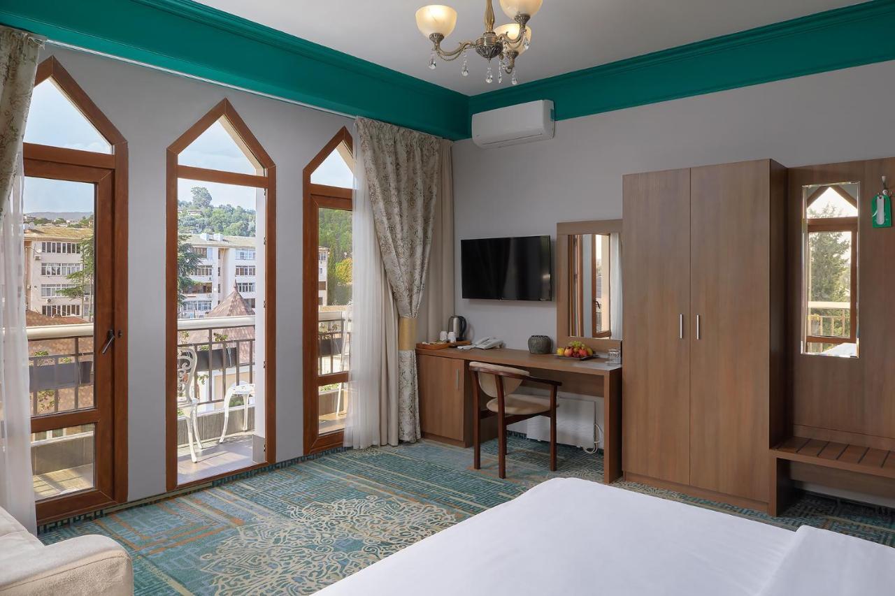 Garuda Boutique Hotel Sukhumi Exterior foto